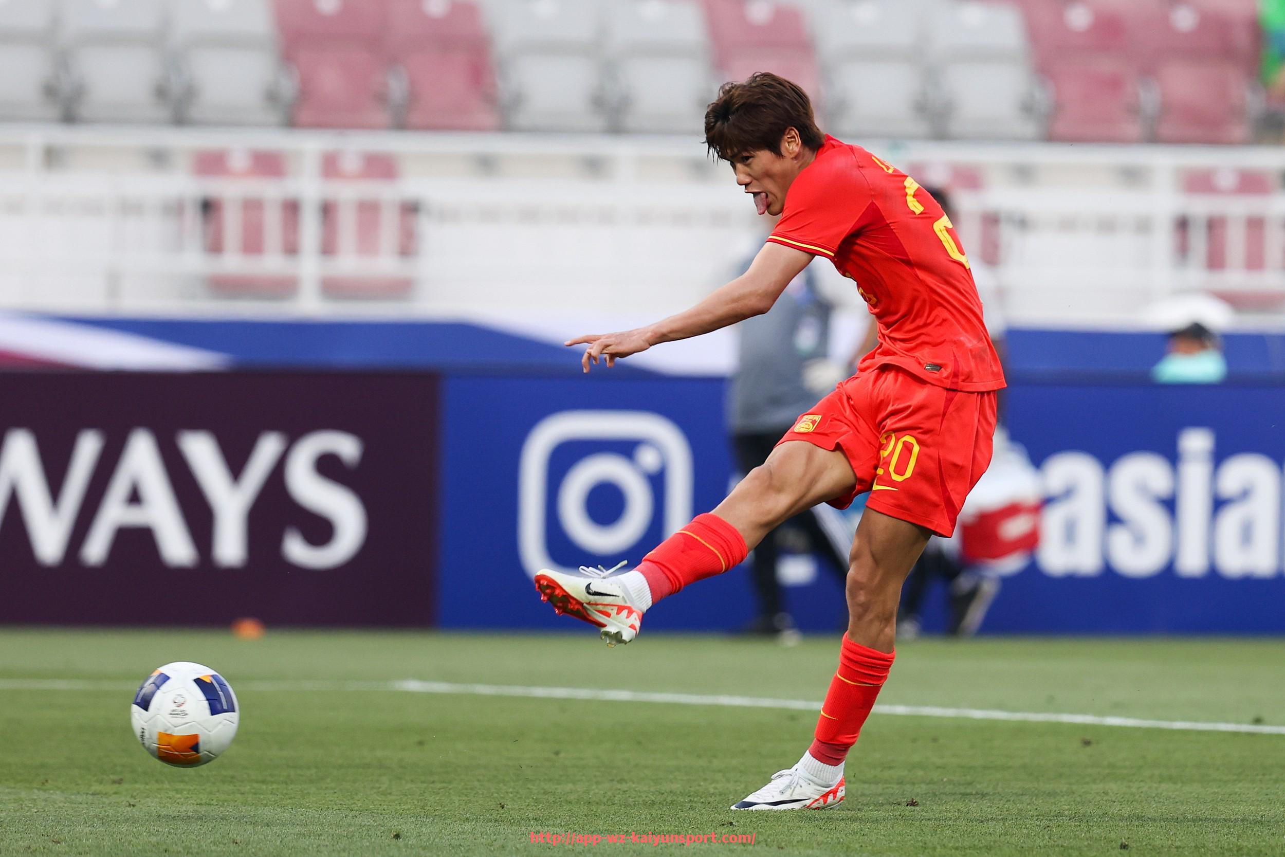 开云体育官网app下载-世俱杯新星崛起故事合集:年轻球员的成名之路