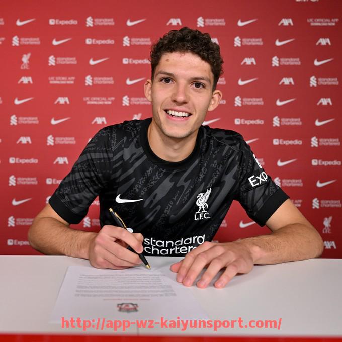 开云体育官网app下载-世俱杯比赛中球员边路突破频率统计及边路传中效率分析